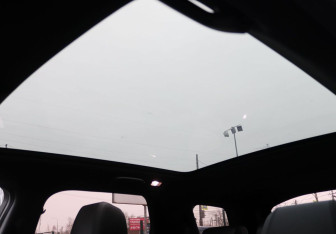 Подержанный автомобиль Land Rover Discovery Sport 2018 года (17 фото)