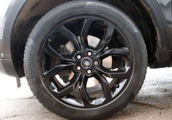 Подержанный автомобиль Land Rover Discovery Sport 2018 года (9 фото)