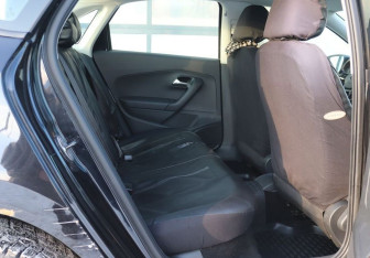 Подержанный автомобиль Volkswagen Polo Sedan 2016 года (10 фото)