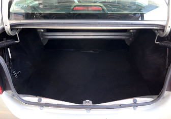 Подержанный автомобиль Renault Logan Sedan 2015 года (15 фото)