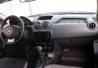 Подержанный автомобиль Renault Duster 2014 года (12 фото)