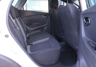 Подержанный автомобиль Renault Kaptur 2017 года (11 фото)