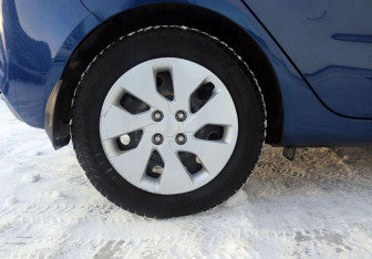 Подержанный автомобиль Kia Rio Hatchback 2016 года (9 фото)