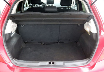 Подержанный автомобиль Peugeot 207 Hatchback 2008 года (11 фото)