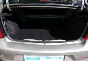 Подержанный автомобиль Renault Logan Sedan 2013 года (15 фото)