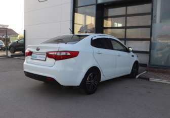 Подержанный автомобиль Kia Rio Sedan 2013 года (5 фото)