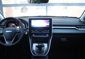 Подержанный автомобиль Haval M6 2025 года (15 фото)