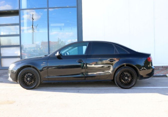 Подержанный автомобиль Audi A4 Sedan 2012 года (2 фото)