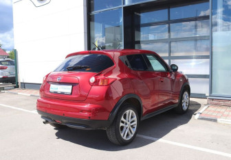 Подержанный автомобиль Nissan Juke 2013 года (5 фото)