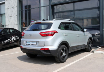 Подержанный автомобиль Hyundai Creta 2016 года (5 фото)