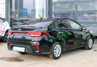 Подержанный автомобиль Kia Rio Sedan 2017 года (5 фото)