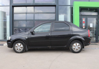 Подержанный автомобиль Renault Logan Sedan 2013 года (2 фото)