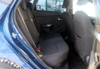 Подержанный автомобиль Kia Rio Hatchback 2016 года (12 фото)