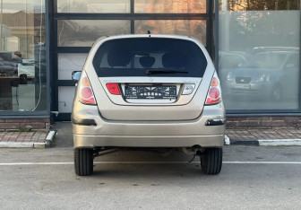 Подержанный автомобиль Suzuki Liana Wagon 2005 года (4 фото)