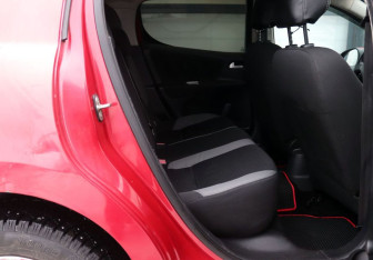 Подержанный автомобиль Peugeot 207 Hatchback 2008 года (12 фото)