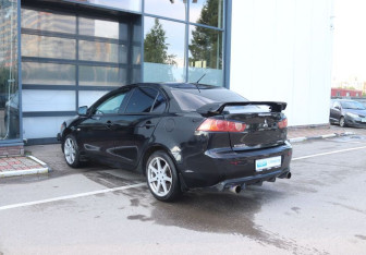 Подержанный автомобиль Mitsubishi Lancer Sedan 2007 года (3 фото)