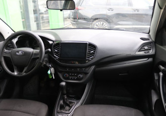 Подержанный автомобиль LADA (ВАЗ) Vesta Sedan 2016 года (13 фото)