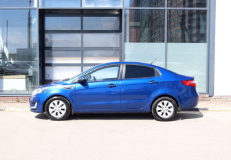 Подержанный автомобиль Kia Rio Sedan 2012 года (7 фото)