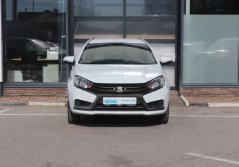 Подержанный автомобиль LADA (ВАЗ) Vesta Wagon 2018 года (7 фото)