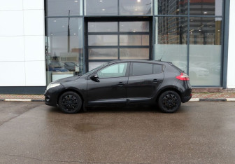 Подержанный автомобиль Renault Megane Hatchback 2009 года (2 фото)