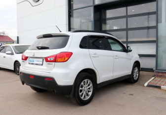 Подержанный автомобиль Mitsubishi ASX 2012 года (5 фото)