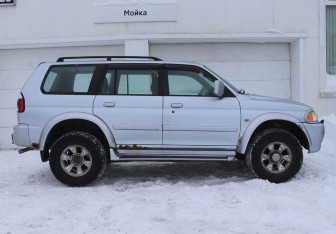 Подержанный автомобиль Mitsubishi Pajero Sport 2006 года (6 фото)