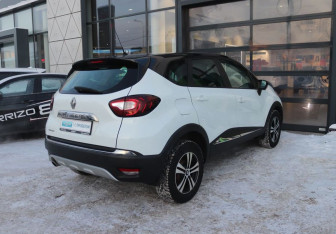 Подержанный автомобиль Renault Kaptur 2017 года (5 фото)