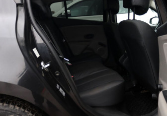 Подержанный автомобиль Renault Megane Hatchback 2009 года (12 фото)