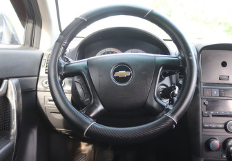 Подержанный автомобиль Chevrolet Captiva 2007 года (15 фото)