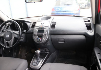 Подержанный автомобиль Kia Soul 2011 года (11 фото)