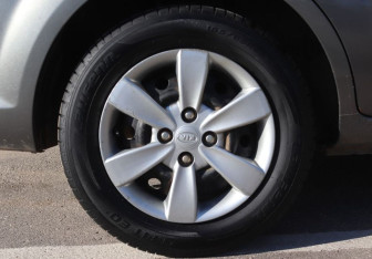 Подержанный автомобиль Kia Rio Sedan 2010 года (17 фото)