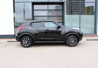 Подержанный автомобиль Nissan Juke 2014 года (6 фото)