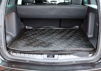 Подержанный автомобиль Renault Duster 2013 года (11 фото)