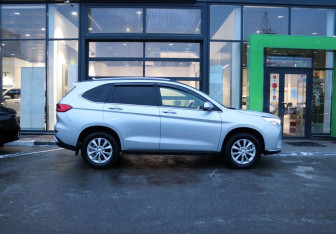 Подержанный автомобиль Haval M6 2025 года (6 фото)
