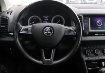 Подержанный автомобиль Skoda Karoq 2020 года (16 фото)