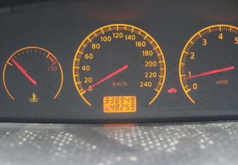 Подержанный автомобиль Nissan Primera Sedan 2005 года (16 фото)