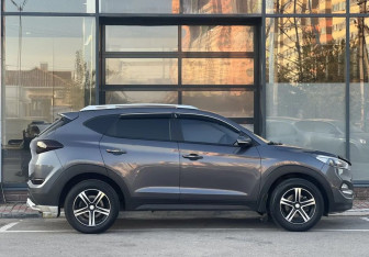 Подержанный автомобиль Hyundai Tucson 2015 года (6 фото)