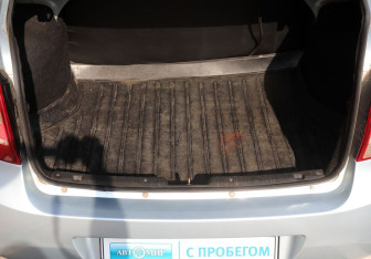 Подержанный автомобиль LADA (ВАЗ) Granta Sedan 2013 года (15 фото)