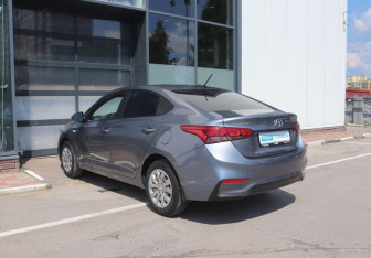 Подержанный автомобиль Hyundai Solaris Sedan 2019 года (3 фото)