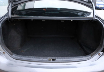 Подержанный автомобиль Toyota Corolla Sedan 2008 года (11 фото)