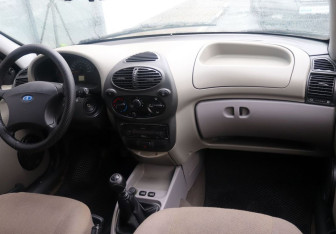 Подержанный автомобиль LADA (ВАЗ) Kalina Hatchback 2012 года (14 фото)