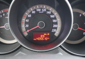 Подержанный автомобиль Kia Cerato Sedan 2010 года (16 фото)