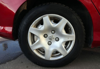 Подержанный автомобиль Peugeot 308 Hatchback 2008 года (9 фото)