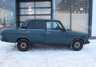 Подержанный автомобиль LADA (ВАЗ) 2107 2002 года (6 фото)