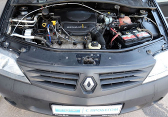 Подержанный автомобиль Renault Logan Sedan 2009 года (10 фото)