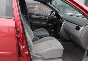 Подержанный автомобиль Chevrolet Lacetti Sedan 2008 года (12 фото)