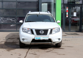 Подержанный автомобиль Nissan Terrano 2018 года (8 фото)