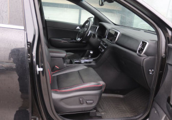 Подержанный автомобиль Kia Sportage 2021 года (9 фото)