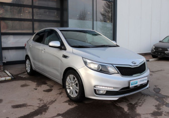 Подержанный автомобиль Kia Rio Sedan 2016 года (2 фото)