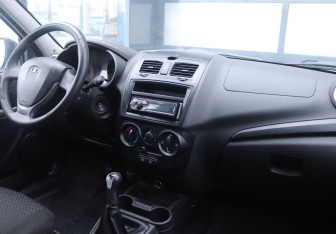 Подержанный автомобиль LADA (ВАЗ) Kalina Wagon 2014 года (14 фото)